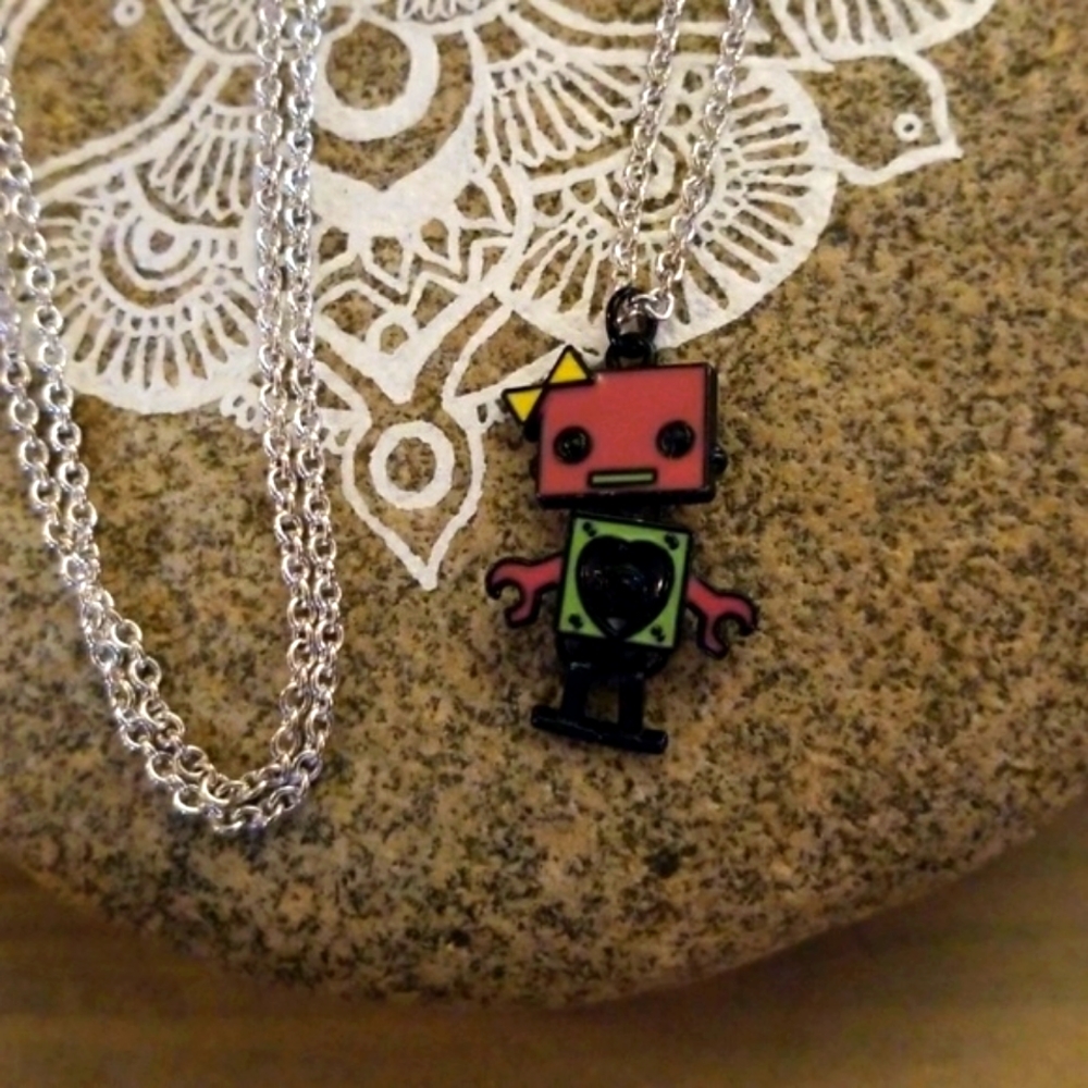 BCBG GIRL ROBOT NECKLACE - Picture 3 of 5
